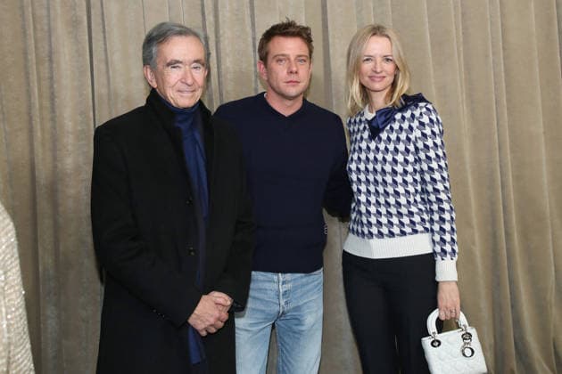 Bernard Arnault, Jonathan Anderson Artistic Director of Dior and Delphine Arnault President of Dior at the Greeting of the Dior Collection Homme Prêt à Porter Fall Winter 2026 2027 show as part of Paris Fashion Week PFW at the Rodin Museum, Paris, France, January 21, 2026 Bertrand Rindoff Bestimage Greeting Dior Homme Menswear Fall Winter 2026 2027 show as part of Paris Fashion Week on January 21, 2026 in Paris, France Paris France  Copyright: xBERTRANDxRINDOFFxPETROFFxBERTRANDxRINDOFFxPETROFFx