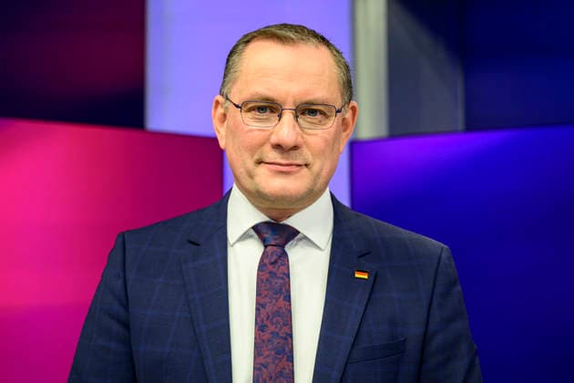 GER, Berlin, studio, guest on maischberger, political talk show, TV, format, with host Sandra Maischberger, Das Erste, from Adlershof at Studio 20, pictured from left Tino Chrupalla, AfD party leader , January 21, 2026, Copyright: HMBxMedia UwexKoch