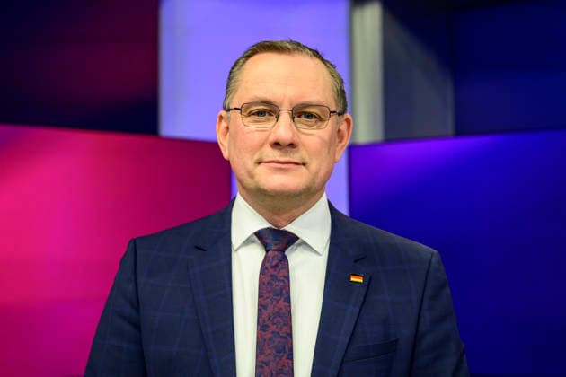 GER, Berlin, studio, guest on maischberger, political talk show, TV, format, with host Sandra Maischberger, Das Erste, from Adlershof at Studio 20, pictured from left Tino Chrupalla, AfD party leader , January 21, 2026, Copyright: HMBxMedia UwexKoch