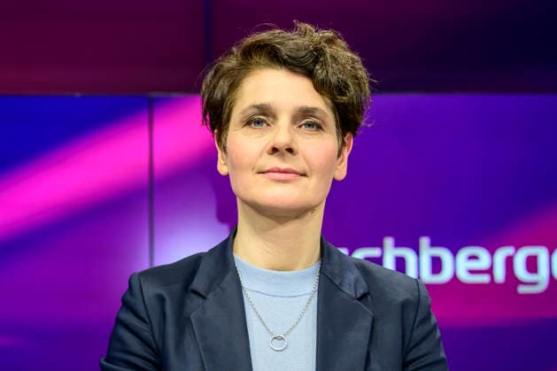 GER, Berlin, studio, guest on maischberger, political talk show, TV, format, with host Sandra Maischberger, Das Erste, from Adlershof at Studio 20, pictured from left Anna Lehmann journalist, taz , January 21, 2026, Copyright: HMBxMedia UwexKoch
