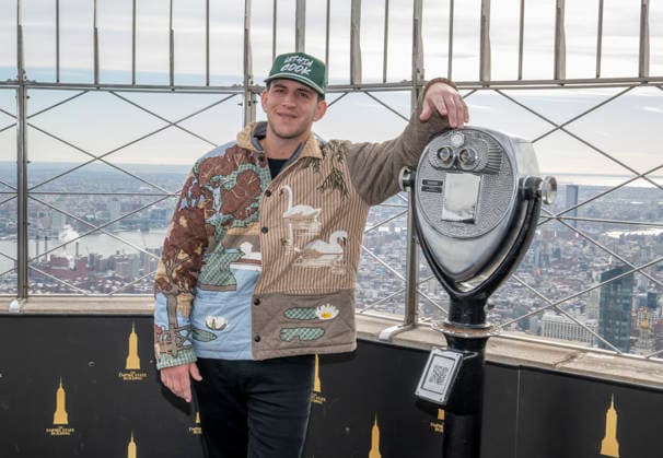 January 21, 2026, New York, Ny, United States: Illenium, musician and DJ visits the Empire State Building. Held at Empire State Building in New York. Zuma Press January 21, 2026. New York United States - ZUMAp281 20260121_zea_p281_006 Copyright: xPhotoxImagexPressx