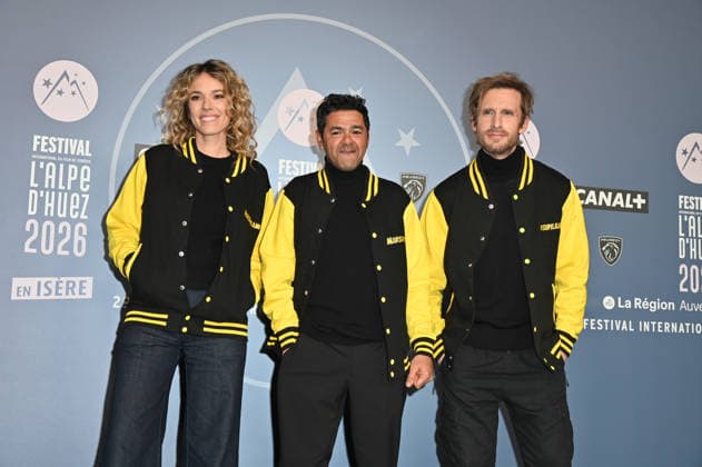 Alpe d Huez 29th Comedy Film Festival Elodie Fontan, Jamel Debbouze and Philippe Lacheau posing for a photocall during the 29th Comedy Film Festival in L Alpe d’Huez, France, on January 21, 2026. Photo by Mireille Ampilhac ABACAPRESS.COM L Alpe Du Huez France  Copyright: xAmpilhacxMireille ABACAx