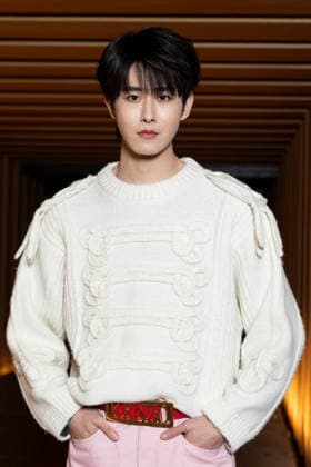 Semi Exclusive Jerry Tian arriving at Kenzos dinner party on the sidelines of Mens Fashion Week Autumn Winter 2026 2027 in Paris on 21 January 2026 Tiphaine Praud Lebely Bestimage Celebs at Kenzos dinner party on the sidelines of Mens Fashion Week Autumn Winter 2026 2027 in Paris on 21 January 2026 Paris France  Copyright: xTiphainexPraud-Lebelyx xBestimagexTiphainexPraud-Lebelyx xBestimagex