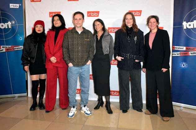 Trang Le Hong, Jasmin Tabatabai, Nils Kahnwald, Catherine Stoyan, Anne Ratte Polle and Verena Veihl at the premiere of the ARD TV film Tatort Gefahrengebiet at the Delphi Filmpalast Berlin, 21 01 2026 Foto:xM.xBehrensx xFuturexImagex tatort_6106