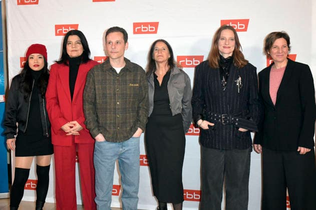 Trang Le Hong, Jasmin Tabatabai, Nils Kahnwald, Catherine Stoyan, Anne Ratte Polle and Verena Veihl at the premiere of the ARD TV film Tatort Gefahrengebiet at the Delphi Filmpalast Berlin, 21 01 2026 Foto:xM.xBehrensx xFuturexImagex tatort_6107