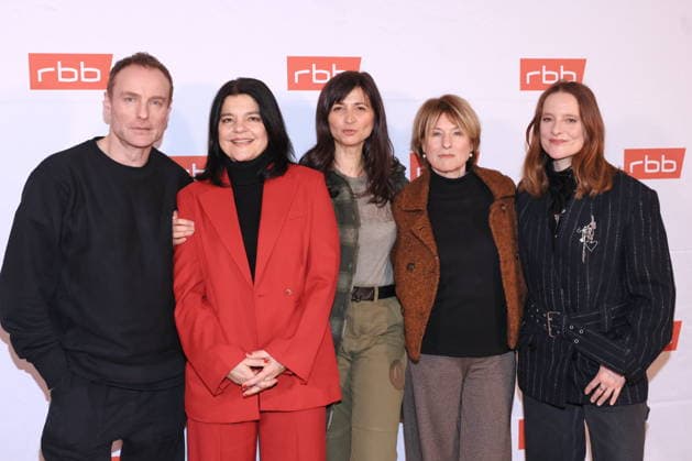 21 01 2026 , Mark Waschke, Jasmin Tabatabai, Mira Thiel, Corinna Harfouch, Anne Ratte Polle at the premiere Tatort Gefahrengebiet, ARD, crime movie, at Delphi Filmpalast, Berlin, Berlin Germany, Germany