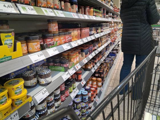 Marktkauf - Einkauf zu Zeiten von Inflation. Marktkauf - Einkauf in einem Supermarkt oder Discounter *** Marktkauf shopping in times of inflation Marktkauf shopping in a supermarket or discount store