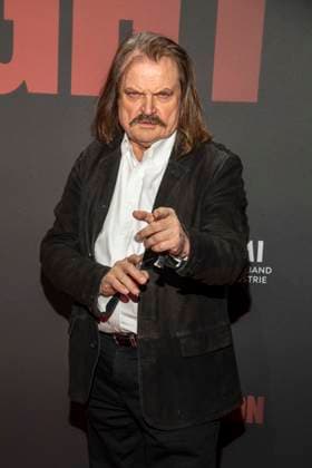 abb Leslie Mandoki as a guest on the red carpet at the Artist Celebration Night at Station Berlin on 21 01 2026 in Berlin Berlin Germany