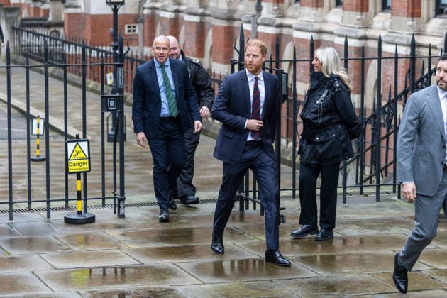 January 22, 2026, London, England, United Kingdom: Prince HARRY, the Duke of Sussex, arrives at the Royal Courts Of Justice, central London, for the fourth day of trial over allegations of unlawful information gathering brought against Associated Newspapers Limited (ANL) by seven people - the Duke of Sussex, Baroness Doreen Lawrence, Sir Elton John, David Furnish, Liz Hurley, Sadie Frost and Sir Simon Hughes. London United Kingdom - ZUMAs262 20260122_zip_s262_002 Copyright: xTayfunxSalcix