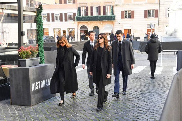 Rome, Death of Valentino Garavani - Day 2 - Chapel of Rest in Rome at his Foundation in Piazza Mignanelli - Pictured: ordinary people  Copyright: xVincenzoxLandix xipa-agency.netx xDxAngelo Landix IPA_Agency_IPA70408333