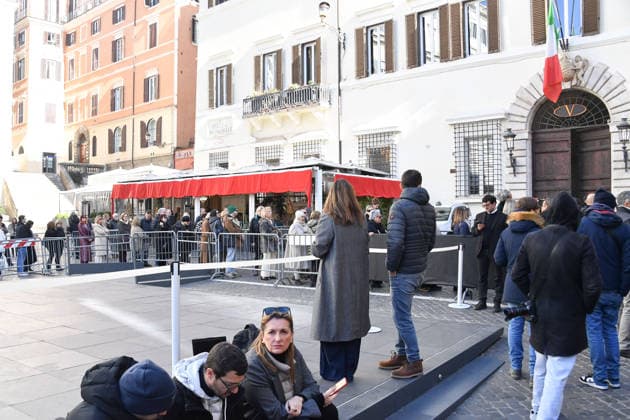 Rome, Death of Valentino Garavani - day 2 - Chapel of rest in Rome at his Foundation in Piazza Mignanelli - In the photo: atmosphere  Copyright: xVincenzoxLandix xipa-agency.netx xDxAngelo Landix IPA_Agency_IPA70409106