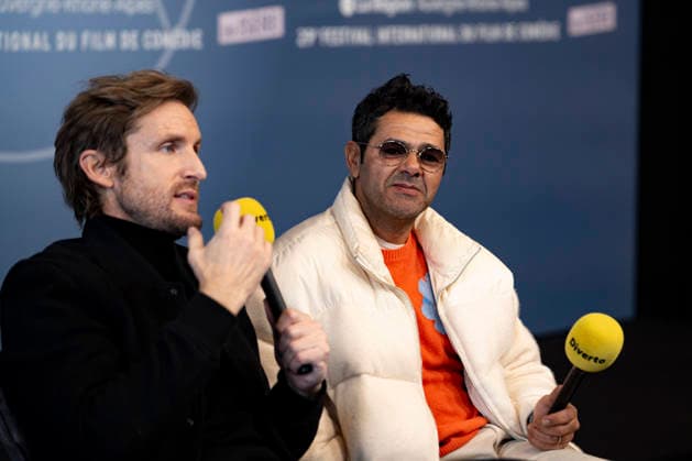 CELEBRITES : Festival International de Comedie - Alpe Huez - 22 01 2026 ALPE D HUEZ, FRANCE - Philipe Lacheau and Jamel Debbouze in interview the Marsupilami during the 29th L Alpe d Huez International Comedy Film Festival on January 22, 2026 in Alpe d Huez, France. Photo by Sandrine Thesillat PsNewZ  Copyright: xSandrinexTHESILLATx