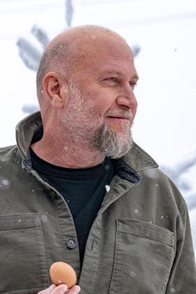 CELEBRITES : Festival International de Comedie - Alpe Huez - 22 01 2026 ALPE D HUEZ, FRANCE - Francois Damien attends the Police Flash 80 Photocall during the 29th L Alpe d Huez International Comedy Film Festival on January 22, 2026 in Alpe d Huez, France. Photo by Sandrine Thesillat PsNewZ  Copyright: xSandrinexTHESILLATx