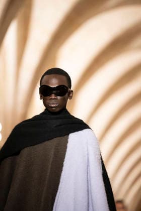PFW - Issey Miyake Runway A model wears a creation as part of the Issey Miyake Fall Winter 2026-2027 Men s collection presented in Paris, Thursday, Jan. 22, 2026. Photo by Eliot Blondet ABACAPRESS.COM Paris France France  Copyright: xBlondetxEliot ABACAx