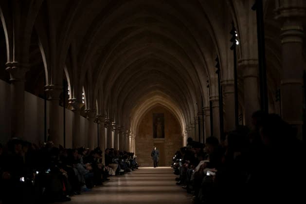 PFW - Issey Miyake Runway A model wears a creation as part of the Issey Miyake Fall Winter 2026-2027 Men s collection presented in Paris, Thursday, Jan. 22, 2026. Photo by Eliot Blondet ABACAPRESS.COM Paris France France  Copyright: xBlondetxEliot ABACAx