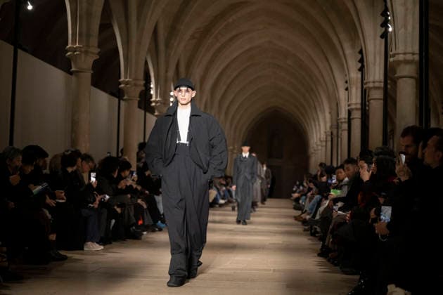 PFW - Issey Miyake Runway A model wears a creation as part of the Issey Miyake Fall Winter 2026-2027 Men s collection presented in Paris, Thursday, Jan. 22, 2026. Photo by Eliot Blondet ABACAPRESS.COM Paris France France  Copyright: xBlondetxEliot ABACAx