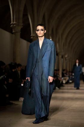 PFW - Issey Miyake Runway A model wears a creation as part of the Issey Miyake Fall Winter 2026-2027 Men s collection presented in Paris, Thursday, Jan. 22, 2026. Photo by Eliot Blondet ABACAPRESS.COM Paris France France  Copyright: xBlondetxEliot ABACAx