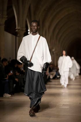 PFW - Issey Miyake Runway A model wears a creation as part of the Issey Miyake Fall Winter 2026-2027 Men s collection presented in Paris, Thursday, Jan. 22, 2026. Photo by Eliot Blondet ABACAPRESS.COM Paris France France  Copyright: xBlondetxEliot ABACAx