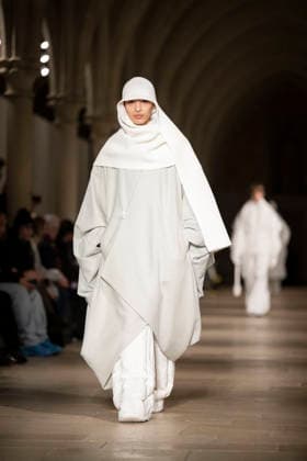 PFW - Issey Miyake Runway A model wears a creation as part of the Issey Miyake Fall Winter 2026-2027 Men s collection presented in Paris, Thursday, Jan. 22, 2026. Photo by Eliot Blondet ABACAPRESS.COM Paris France France  Copyright: xBlondetxEliot ABACAx