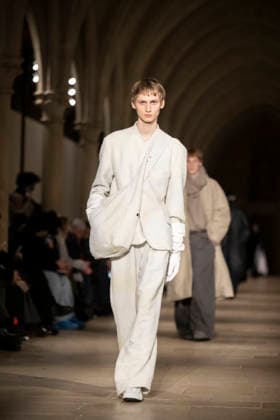 PFW - Issey Miyake Runway A model wears a creation as part of the Issey Miyake Fall Winter 2026-2027 Men s collection presented in Paris, Thursday, Jan. 22, 2026. Photo by Eliot Blondet ABACAPRESS.COM Paris France France  Copyright: xBlondetxEliot ABACAx