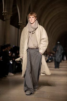 PFW - Issey Miyake Runway A model wears a creation as part of the Issey Miyake Fall Winter 2026-2027 Men s collection presented in Paris, Thursday, Jan. 22, 2026. Photo by Eliot Blondet ABACAPRESS.COM Paris France France  Copyright: xBlondetxEliot ABACAx