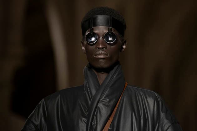 PFW - Issey Miyake Runway A model wears a creation as part of the Issey Miyake Fall Winter 2026-2027 Men s collection presented in Paris, Thursday, Jan. 22, 2026. Photo by Eliot Blondet ABACAPRESS.COM Paris France France  Copyright: xBlondetxEliot ABACAx