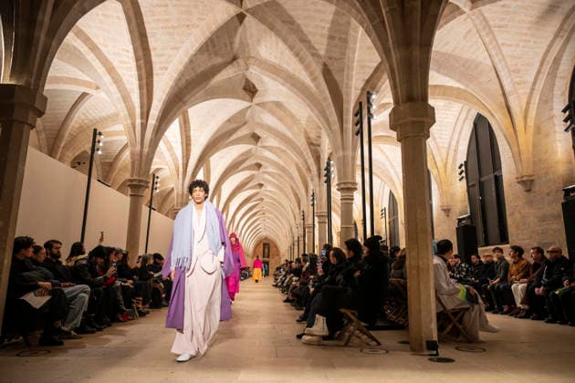 PFW - Issey Miyake Runway A model wears a creation as part of the Issey Miyake Fall Winter 2026-2027 Men s collection presented in Paris, Thursday, Jan. 22, 2026. Photo by Eliot Blondet ABACAPRESS.COM Paris France France  Copyright: xBlondetxEliot ABACAx