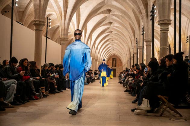 PFW - Issey Miyake Runway A model wears a creation as part of the Issey Miyake Fall Winter 2026-2027 Men s collection presented in Paris, Thursday, Jan. 22, 2026. Photo by Eliot Blondet ABACAPRESS.COM Paris France France  Copyright: xBlondetxEliot ABACAx