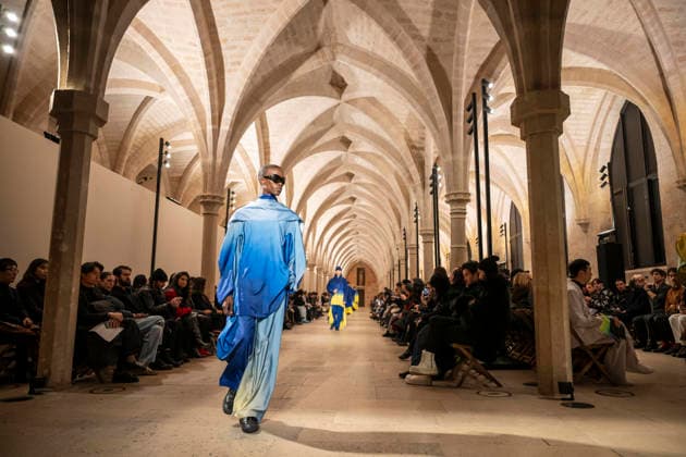 PFW - Issey Miyake Runway A model wears a creation as part of the Issey Miyake Fall Winter 2026-2027 Men s collection presented in Paris, Thursday, Jan. 22, 2026. Photo by Eliot Blondet ABACAPRESS.COM Paris France France  Copyright: xBlondetxEliot ABACAx