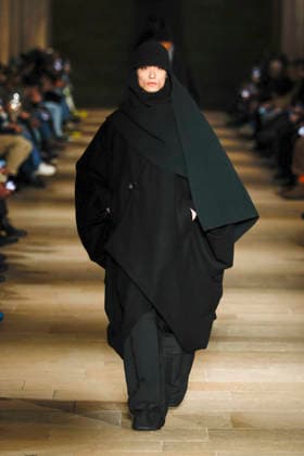 Défilé Issey Miyake Collection Homme Prêt à Porter Automne Hiver 2026 2027 lors de la Fashion Week de Paris, le 22 janvier 2026 Issey Miyake Fashion Show Men Ready to Wear Fall Winter 2026 2027 Collection , during Paris Fashion Week, on January 22, 2026 Paris France  Copyright: xAgencex xBestimagexAgencex xBestimagex