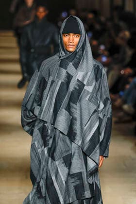 Défilé Issey Miyake Collection Homme Prêt à Porter Automne Hiver 2026 2027 lors de la Fashion Week de Paris, le 22 janvier 2026 Issey Miyake Fashion Show Men Ready to Wear Fall Winter 2026 2027 Collection , during Paris Fashion Week, on January 22, 2026 Paris France  Copyright: xAgencex xBestimagexAgencex xBestimagex