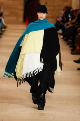 Défilé Issey Miyake Collection Homme Prêt à Porter Automne Hiver 2026 2027 lors de la Fashion Week de Paris, le 22 janvier 2026 Issey Miyake Fashion Show Men Ready to Wear Fall Winter 2026 2027 Collection , during Paris Fashion Week, on January 22, 2026 Paris France  Copyright: xAgencex xBestimagexAgencex xBestimagex
