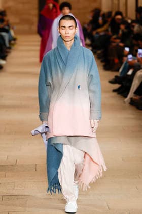 Défilé Issey Miyake Collection Homme Prêt à Porter Automne Hiver 2026 2027 lors de la Fashion Week de Paris, le 22 janvier 2026 Issey Miyake Fashion Show Men Ready to Wear Fall Winter 2026 2027 Collection , during Paris Fashion Week, on January 22, 2026 Paris France  Copyright: xAgencex xBestimagexAgencex xBestimagex