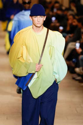 Défilé Issey Miyake Collection Homme Prêt à Porter Automne Hiver 2026 2027 lors de la Fashion Week de Paris, le 22 janvier 2026 Issey Miyake Fashion Show Men Ready to Wear Fall Winter 2026 2027 Collection , during Paris Fashion Week, on January 22, 2026 Paris France  Copyright: xAgencex xBestimagexAgencex xBestimagex