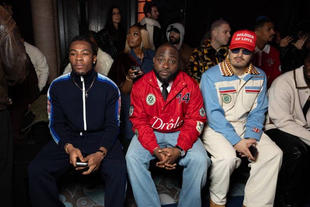 Davido au défilé Drôle de Monsieur Collection Prêt à Porter Mode Masculine Automne Hiver 2026 2027 lors de la Fashion Week de Paris PFW , le 22 janvier 2026 Jeremy Melloul Bestimage Photocall Drole de Monsieur Fashion Show Menswear Collection Fall Winter 2026 2027 during Paris Fashion Week on January 22, 2026 Paris France  Copyright: xJeremyxMelloulx xBestimagexJeremyxMelloulx xBestimagex