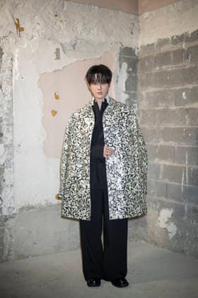 PFW Dries Van Noten photocall Mike Angelo attends the Dries Van Noten Menswear Fall Winter 2026-2027 show as part of Paris Fashion Week on January 22, 2026 in Paris, France. Photo by Eliot Blondet ABACAPRESS.COM Paris France France  Copyright: xBlondetxEliot ABACAx