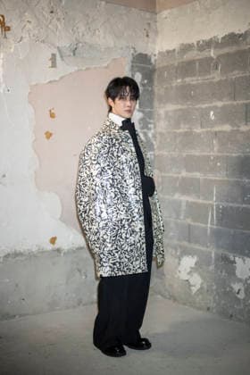 PFW Dries Van Noten photocall Mike Angelo attends the Dries Van Noten Menswear Fall Winter 2026-2027 show as part of Paris Fashion Week on January 22, 2026 in Paris, France. Photo by Eliot Blondet ABACAPRESS.COM Paris France France  Copyright: xBlondetxEliot ABACAx