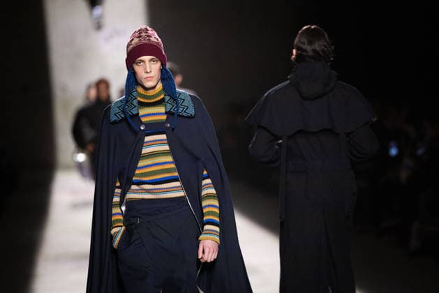Dries Van Noten - Runway - Paris Fashion Week - Menswear Fall Winter 2026-2027 Models present creations by Dries Van Noten for the Menswear Ready-to-wear Fall-Winter 2026 2027 collection as part of the Men Paris Fashion Week in Paris on January 22, 2026. Photo by Alexis Jumeau ABACAPRESS.COM Paris France  Copyright: xJumeauxAlexis ABACAx
