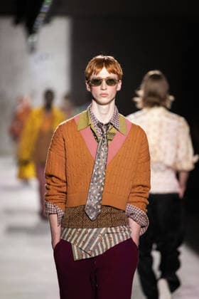 Dries Van Noten - Runway - Paris Fashion Week - Menswear Fall Winter 2026-2027 Models present creations by Dries Van Noten for the Menswear Ready-to-wear Fall-Winter 2026 2027 collection as part of the Men Paris Fashion Week in Paris on January 22, 2026. Photo by Alexis Jumeau ABACAPRESS.COM Paris France  Copyright: xJumeauxAlexis ABACAx