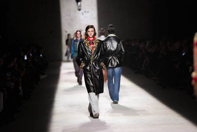 Dries Van Noten - Runway - Paris Fashion Week - Menswear Fall Winter 2026-2027 Models present creations by Dries Van Noten for the Menswear Ready-to-wear Fall-Winter 2026 2027 collection as part of the Men Paris Fashion Week in Paris on January 22, 2026. Photo by Alexis Jumeau ABACAPRESS.COM Paris France  Copyright: xJumeauxAlexis ABACAx