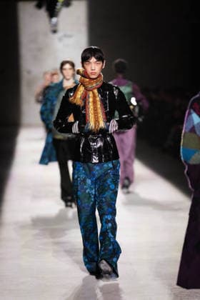 Dries Van Noten - Runway - Paris Fashion Week - Menswear Fall Winter 2026-2027 Models present creations by Dries Van Noten for the Menswear Ready-to-wear Fall-Winter 2026 2027 collection as part of the Men Paris Fashion Week in Paris on January 22, 2026. Photo by Alexis Jumeau ABACAPRESS.COM Paris France  Copyright: xJumeauxAlexis ABACAx