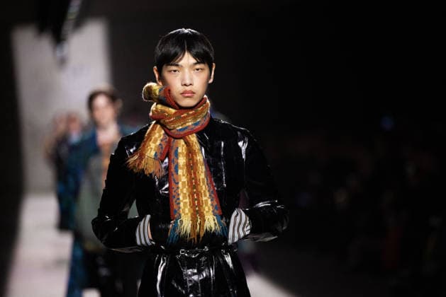 Dries Van Noten - Runway - Paris Fashion Week - Menswear Fall Winter 2026-2027 Models present creations by Dries Van Noten for the Menswear Ready-to-wear Fall-Winter 2026 2027 collection as part of the Men Paris Fashion Week in Paris on January 22, 2026. Photo by Alexis Jumeau ABACAPRESS.COM Paris France  Copyright: xJumeauxAlexis ABACAx