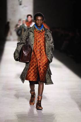 Dries Van Noten - Runway - Paris Fashion Week - Menswear Fall Winter 2026-2027 Models present creations by Dries Van Noten for the Menswear Ready-to-wear Fall-Winter 2026 2027 collection as part of the Men Paris Fashion Week in Paris on January 22, 2026. Photo by Alexis Jumeau ABACAPRESS.COM Paris France  Copyright: xJumeauxAlexis ABACAx