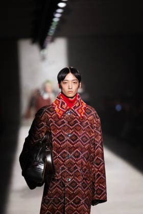 Dries Van Noten - Runway - Paris Fashion Week - Menswear Fall Winter 2026-2027 Models present creations by Dries Van Noten for the Menswear Ready-to-wear Fall-Winter 2026 2027 collection as part of the Men Paris Fashion Week in Paris on January 22, 2026. Photo by Alexis Jumeau ABACAPRESS.COM Paris France  Copyright: xJumeauxAlexis ABACAx
