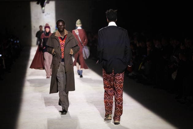 Dries Van Noten - Runway - Paris Fashion Week - Menswear Fall Winter 2026-2027 Models present creations by Dries Van Noten for the Menswear Ready-to-wear Fall-Winter 2026 2027 collection as part of the Men Paris Fashion Week in Paris on January 22, 2026. Photo by Alexis Jumeau ABACAPRESS.COM Paris France  Copyright: xJumeauxAlexis ABACAx
