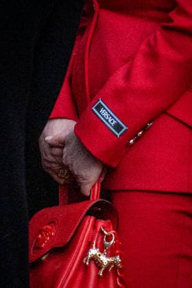 Valentino Garavani s Mortuary Chapel in Rome - 22 Jan 2026 Donatella Versace (detail of brand on the dress) arrives at the PM23 exhibition site, where Valentino Garavani, who died on January 20, 2026, is lying in state before the funeral. Rome Italy Copyright: xStefanoxCostantinox xSOPAxImagesx SCOSTANTINO_26CRO0495