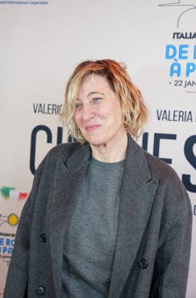 Valeria Bruni Tedeschi Avant première française du film Cinque secondi au Publicis Cinémas, dans le cadre du Troisième Gala du cinéma italien le 22 janvier 2026 Anne Sophie Guebey Bestimage Photocall for the premiere of the film Cinque secondi at Publicis Cinémas, as part of the Third Italian Film Gala in Paris on january 22nd 2026 Paris  Copyright: xAnne-SophiexGuebeyx xBestimagexAnne-SophiexGuebeyx xBestimagex