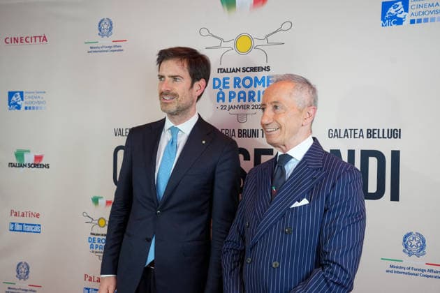 Roberto Stabile, Giorgio Carlo Brugnoni Avant première française du film Cinque secondi au Publicis Cinémas, dans le cadre du Troisième Gala du cinéma italien le 22 janvier 2026 Anne Sophie Guebey Bestimage Photocall for the premiere of the film Cinque secondi at Publicis Cinémas, as part of the Third Italian Film Gala in Paris on january 22nd 2026 Paris  Copyright: xAnne-SophiexGuebeyx xBestimagexAnne-SophiexGuebeyx xBestimagex