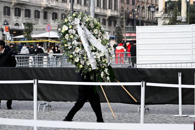 Rome, Death of Valentino Garavani - Funeral in the Basilica of Santa Maria degli Angeli e dei Martiri - In the photo: preparations  Copyright: xMaurizioxD Avanzox xipa-agency.netx xD AngeloxD AvanzoxLandix IPA_Agency_IPA70447455