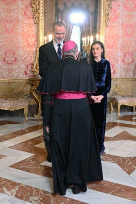 The King and Queen receive the Diplomatic Corps accredited in Spain King Felipe and Queen Letizia receive the Vatican Ambassador to Spain, Piero Pioppo, during the annual reception for the Diplomatic Corps accredited in Spain on the occasion of the new year, at the Royal Palace, on January 23, 2026, in Madrid Spain The Diplomatic Corps of Spain is composed of 126 Embassies resident in our country and almost 800 Consulates, 153 career and more than 600 honorary ones PALACIO REALEZA DIPLOMATIC José Madrid Madrid Madrid Espana  Copyright: xJosÃ xOlivax 7238523